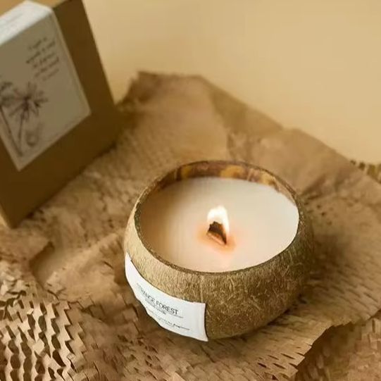 Candle Making Essential Oil - Candela profumata con guscio di cocco